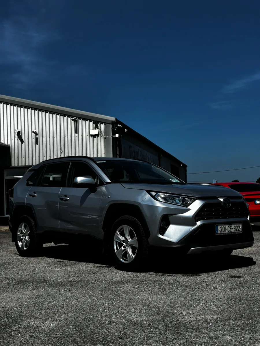 201 Toyota RAV4 2.5 Hybrid - Image 5
