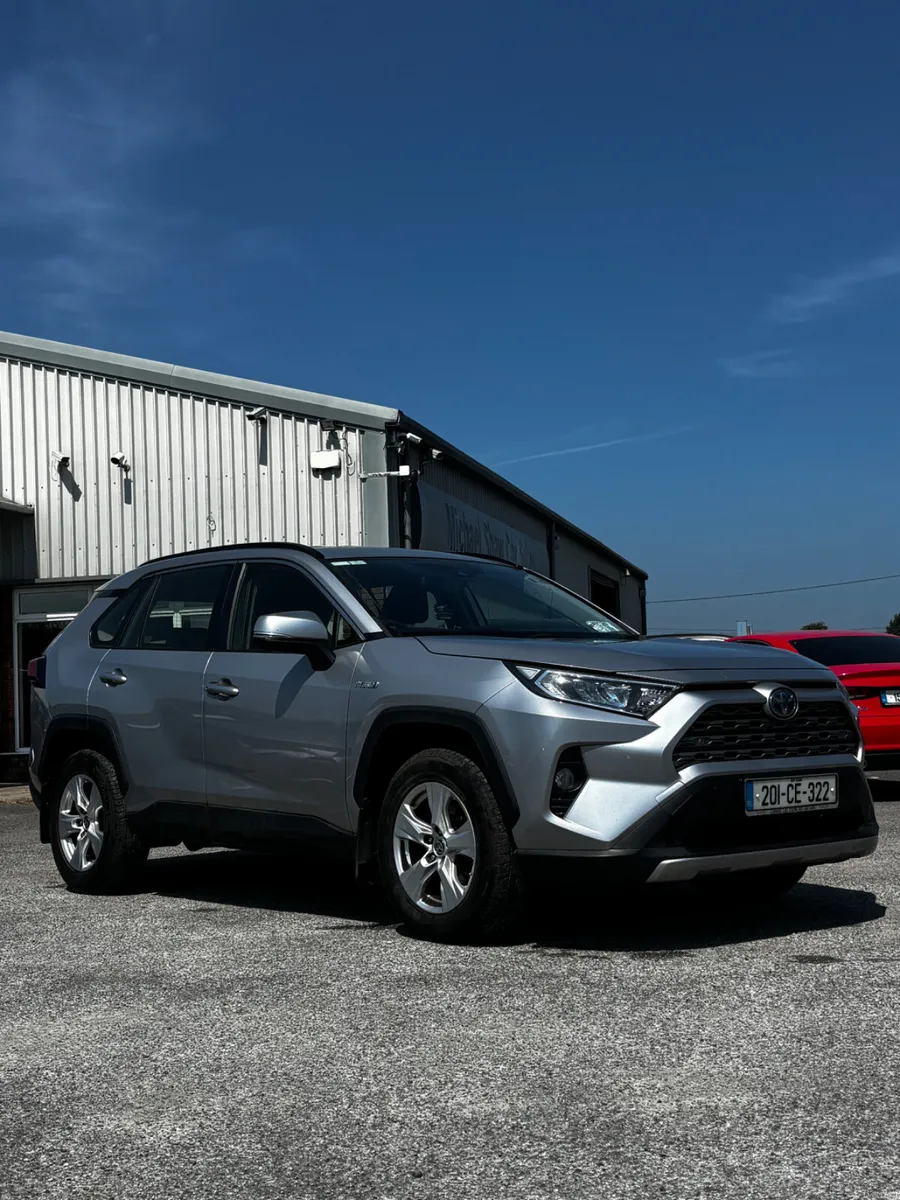 201 Toyota RAV4 2.5 Hybrid - Image 6