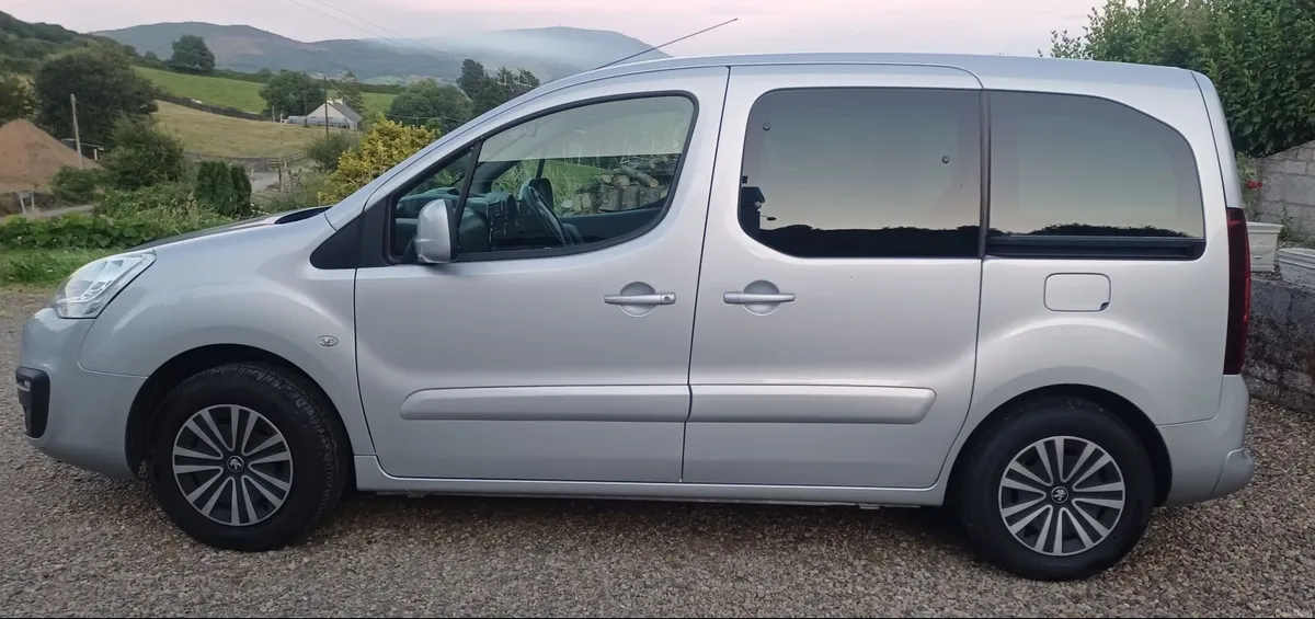 Peugeot Partner Horizon  2017  Wheelchair - Image 3