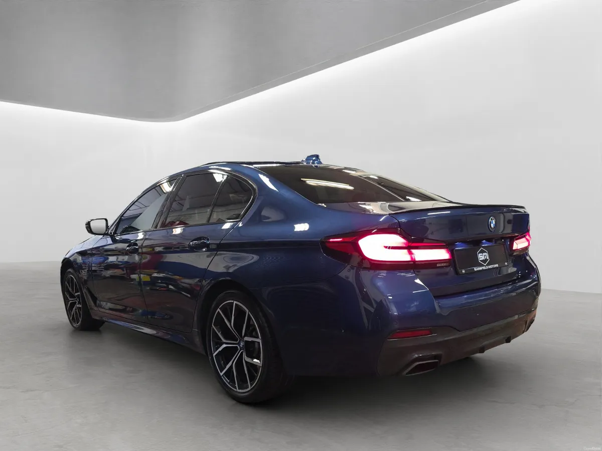 2023 BMW 530E M-SPORT - Image 4