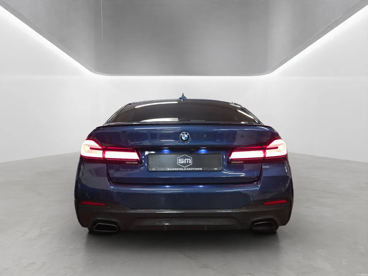 2023 BMW 530E M-SPORT - Image 5