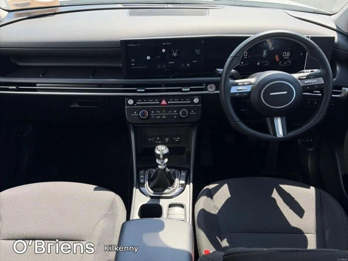 Hyundai Tucson COMFORT PLUS 1.6 DSL 5DR *1 OWNER - - Image 2