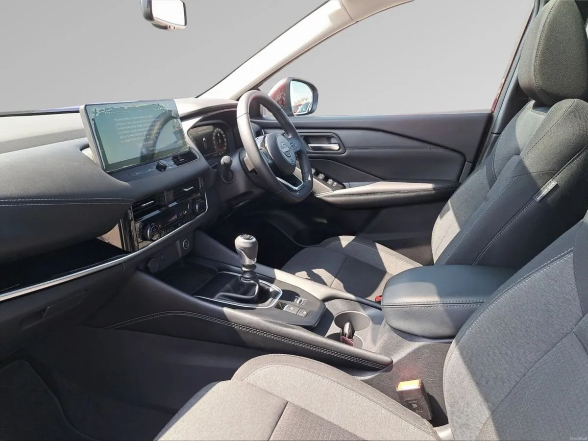 Nissan Qashqai 1.3 SV PREMIUM €3000 Scrappage Offe - Image 4