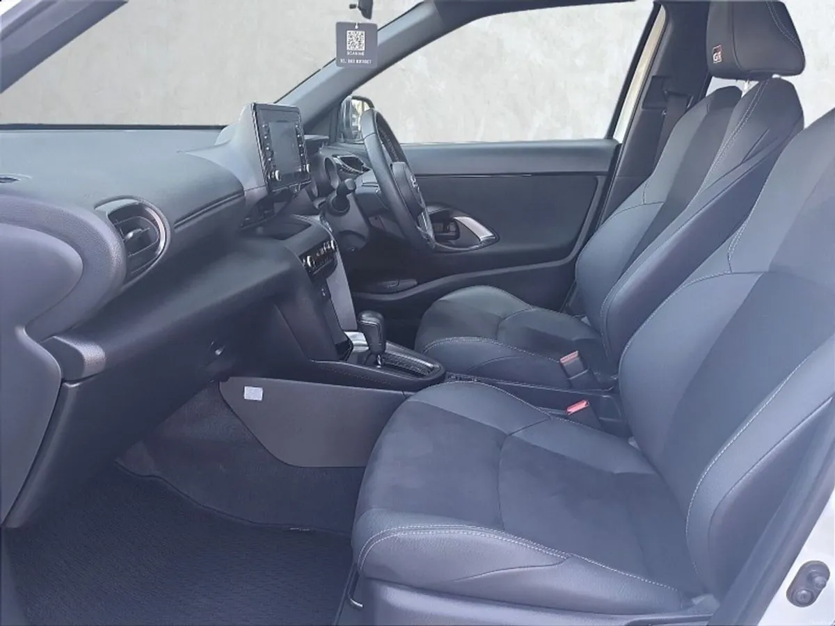 Toyota Yaris Cross ** GR SPORT ** TOP SPEC ** TRIN - Image 6