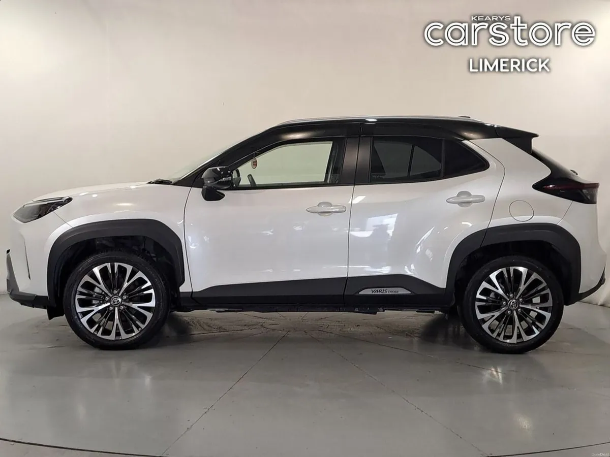 Toyota Yaris Cross 1.5 HYBRID - Image 6