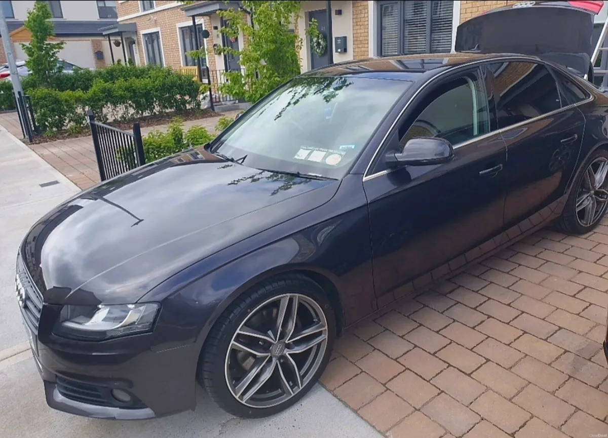 Audi A4 2011 2.0 TDI - Image 1