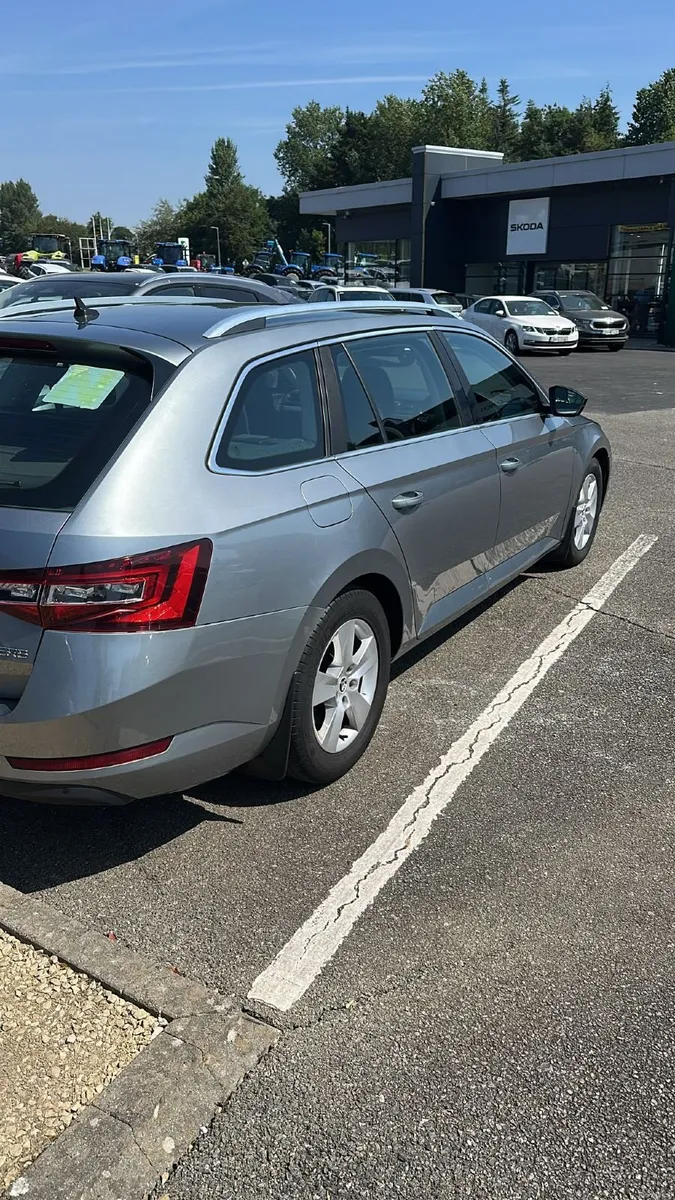 Skoda Superb 2017 - Image 3