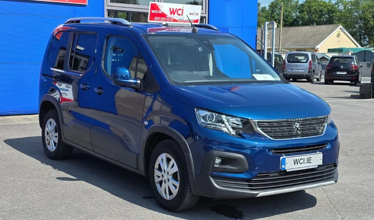 Wheelchair Accessible Peugeot Rifter 2021 - Image 2