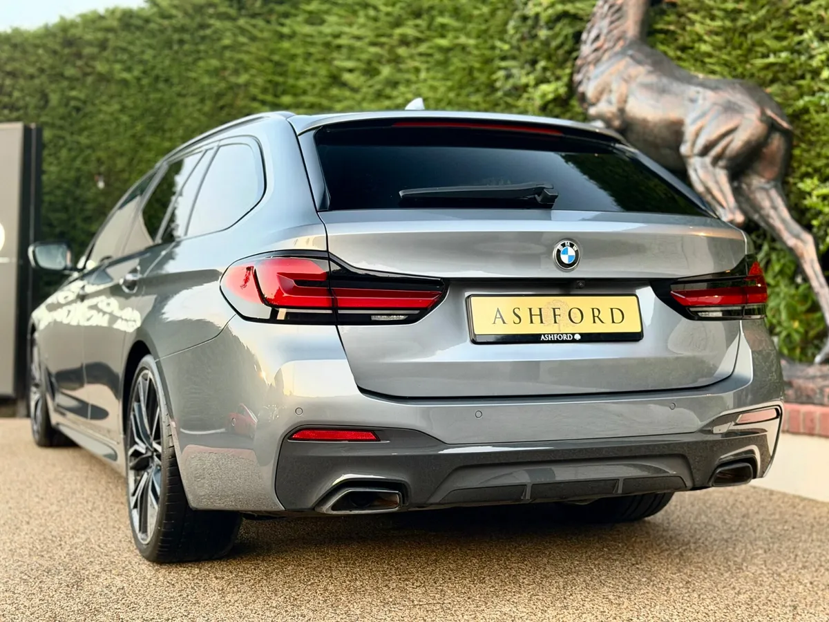 BMW 520D TOURING M SPORT PRO LOW KM - Image 5