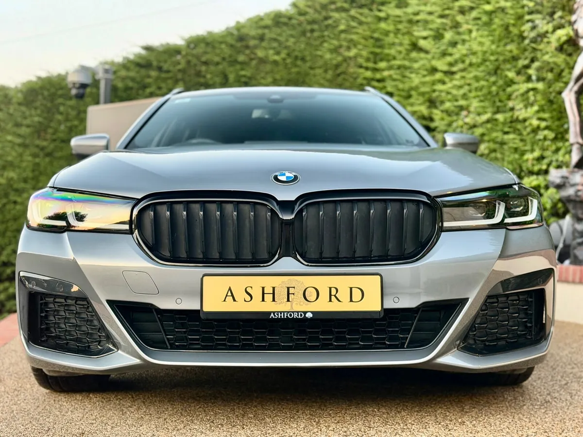 BMW 520D TOURING M SPORT PRO LOW KM - Image 2