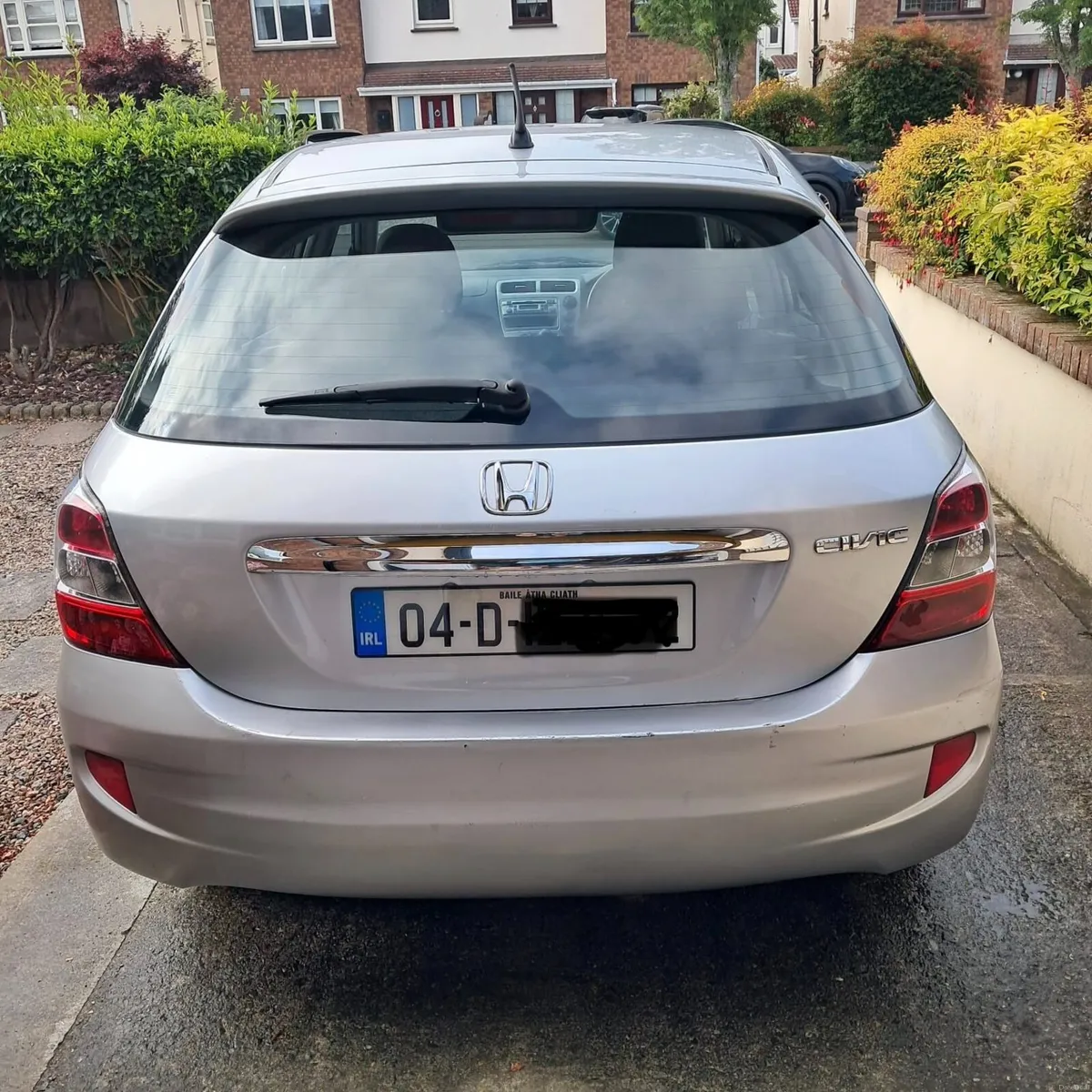 Honda Civic 2004 - Image 2