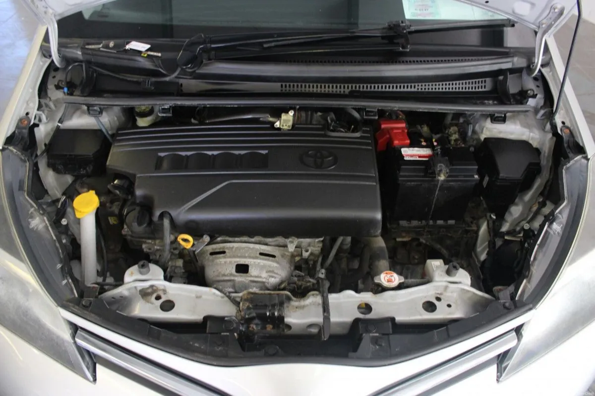 Toyota Yaris 1.33 Dual VVT-i 5Dr Luna(TENDER 12) - Image 4
