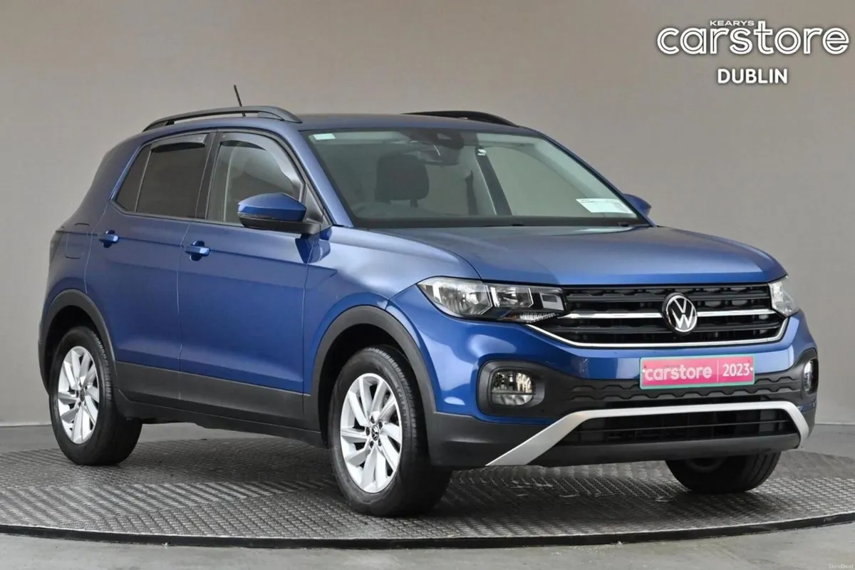 Volkswagen T-Cross 1.0 TSI LIFE 5SPD **DIG DASH**C - Image 1