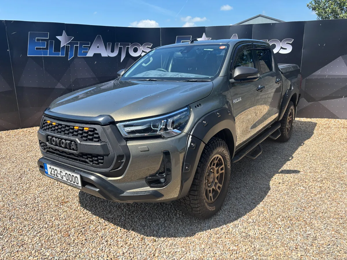 Toyota Hilux HUGE SPEC !! Automatic 2023 - Image 2
