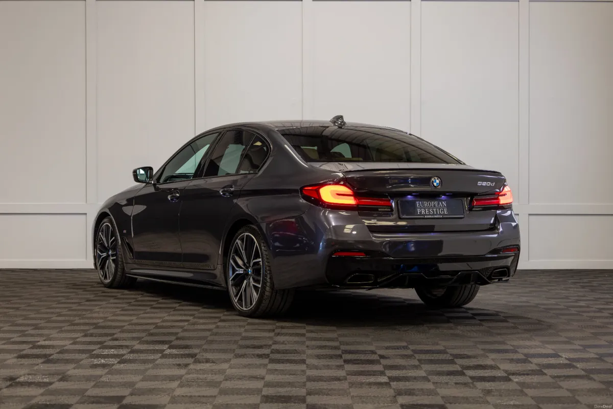 212 BMW 5-Series 520d M-Sport - Image 4