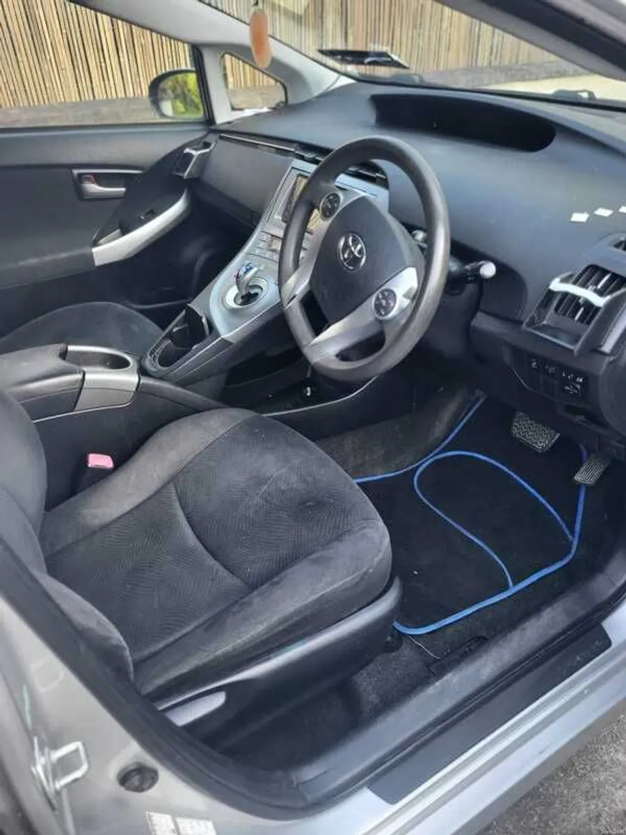 2013 Toyota Prius - Image 3
