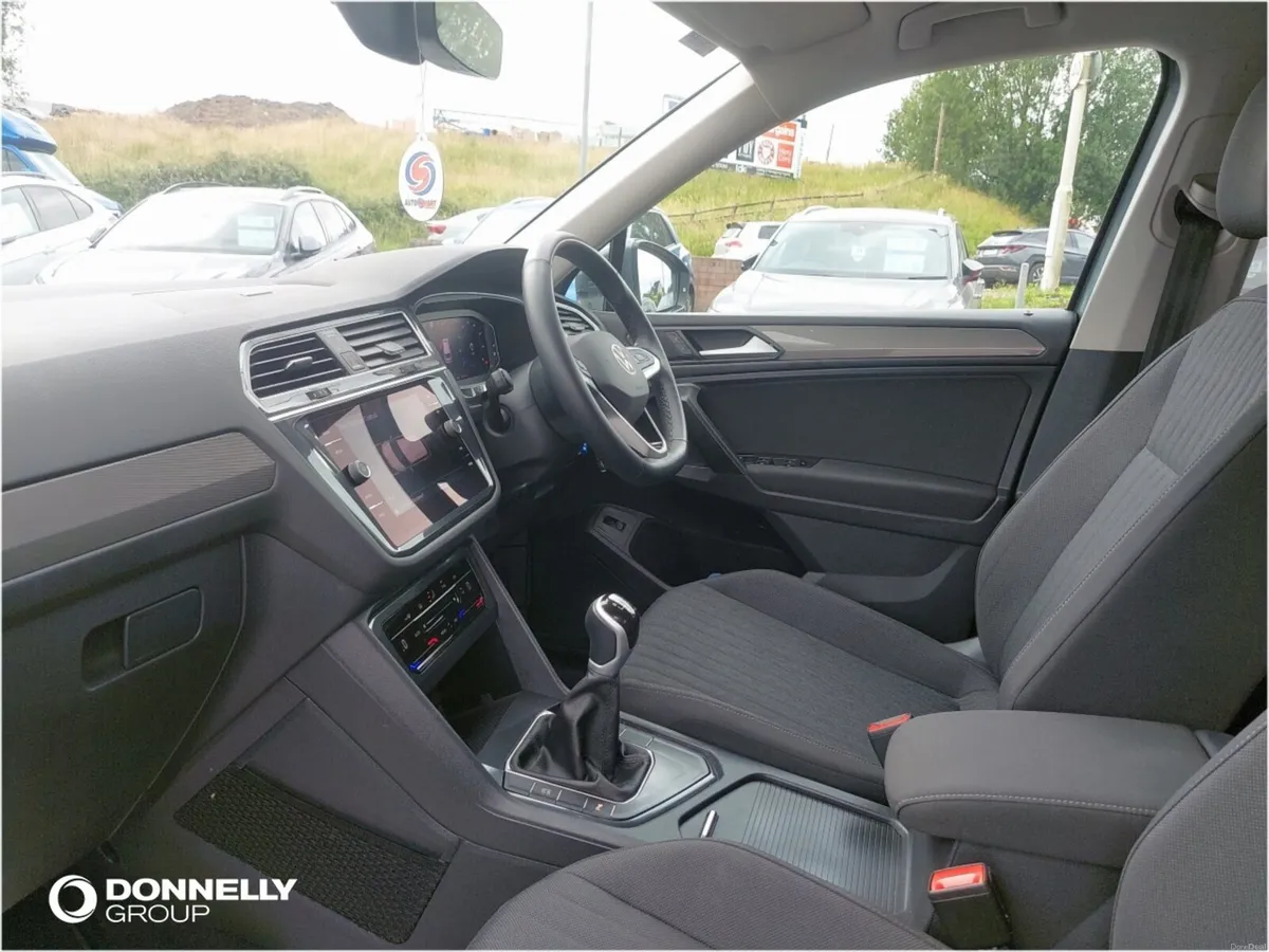 Volkswagen Tiguan Allspace Estate Life - Image 2