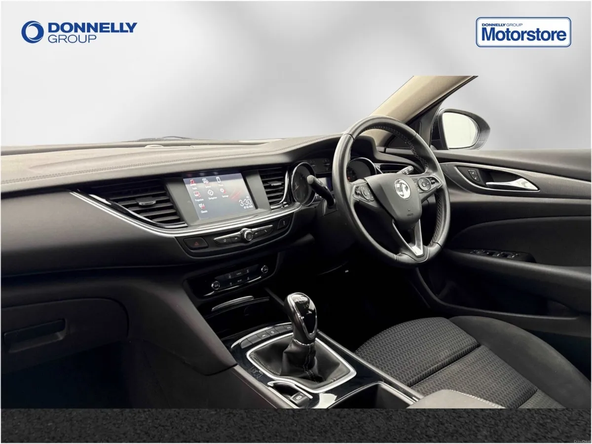 Vauxhall Insignia Diesel Grand Sport SE Nav - Image 2