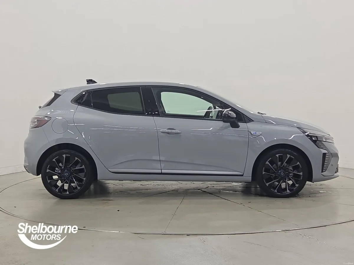 Renault Clio Hatchback Techno Esprit Alpine - Image 3