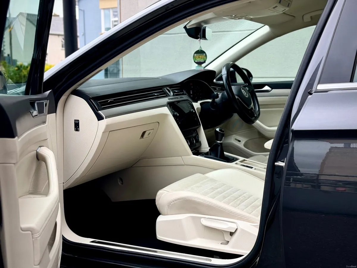 Volkswagen Passat Highline 2018 Top Spec - NEW NCT - Image 2