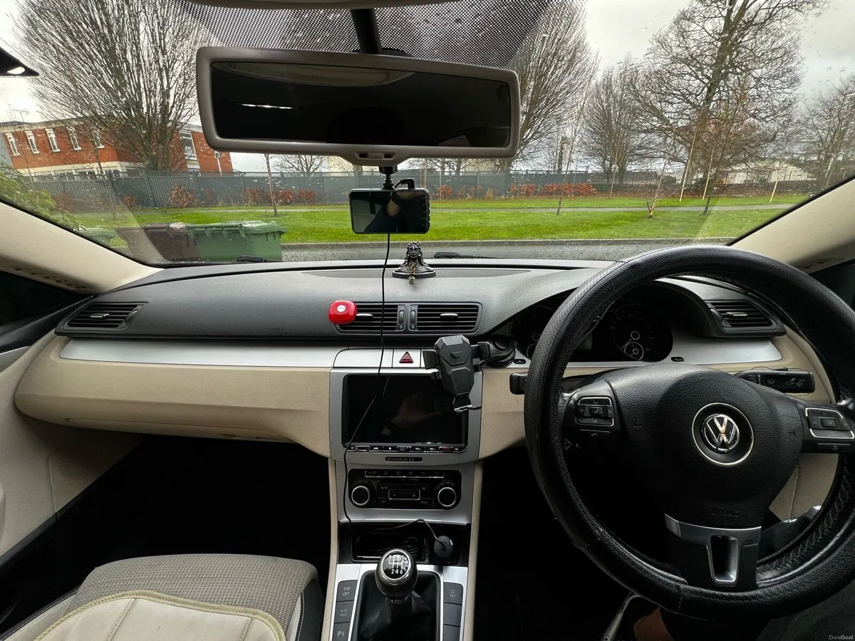 Car - Image 4