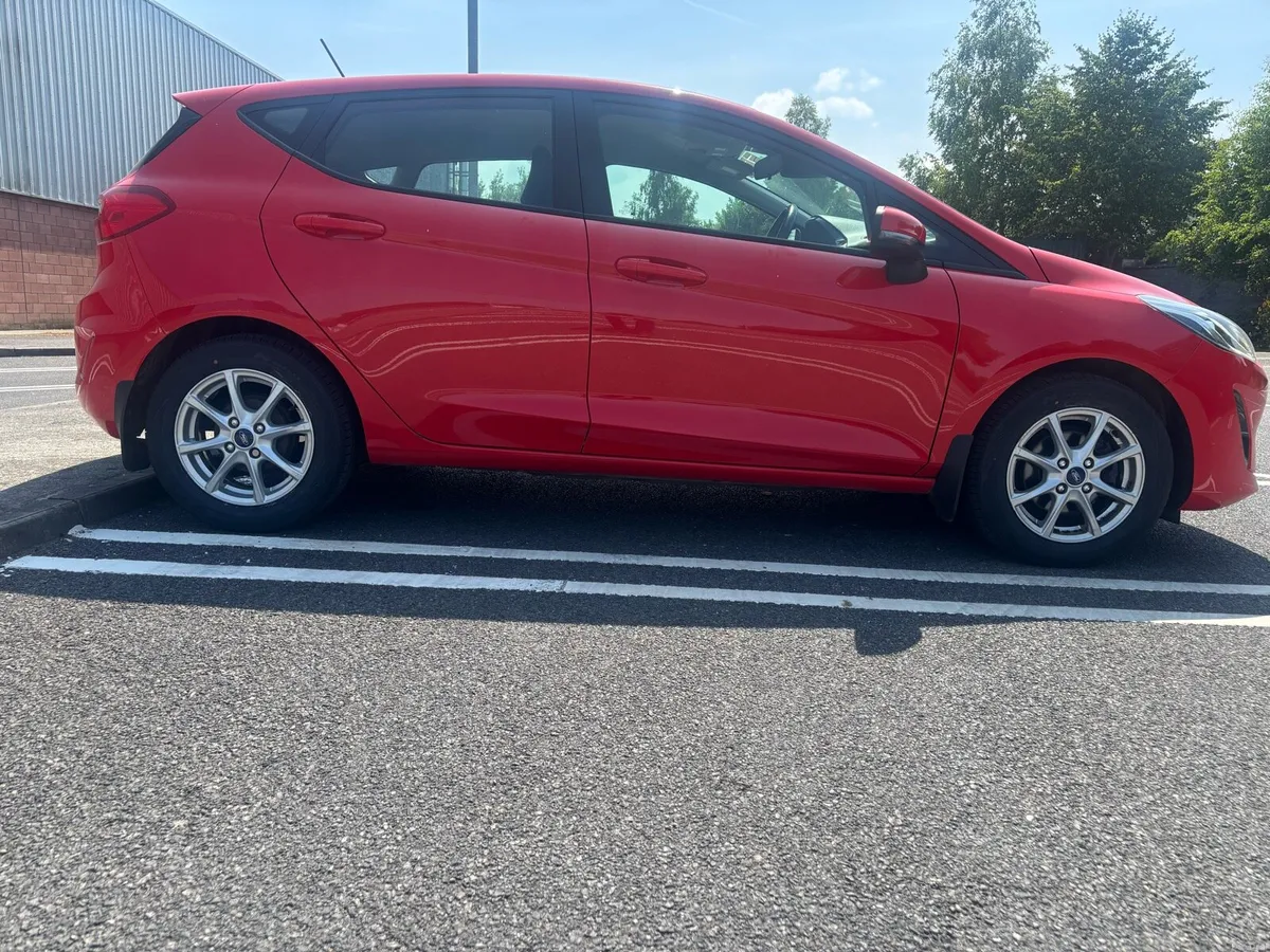 Ford fiesta - Image 4