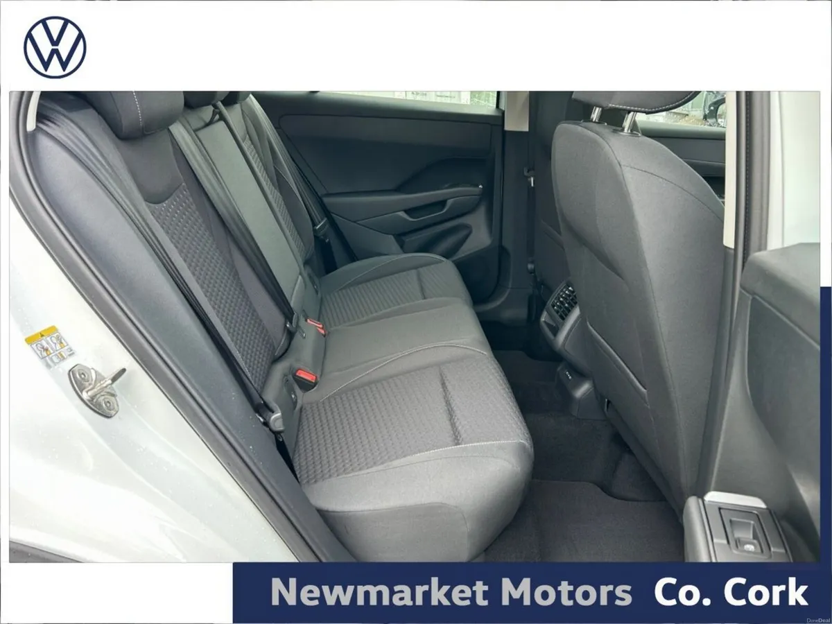 Volkswagen T-Roc LIFE PLUS 116BHP MHEV AUTOMATIC 1 - Image 3