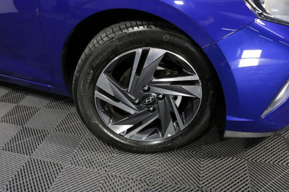 Hyundai i20 DELUXE PLUS 1.2L PETROL HATCHNBACK - Image 3