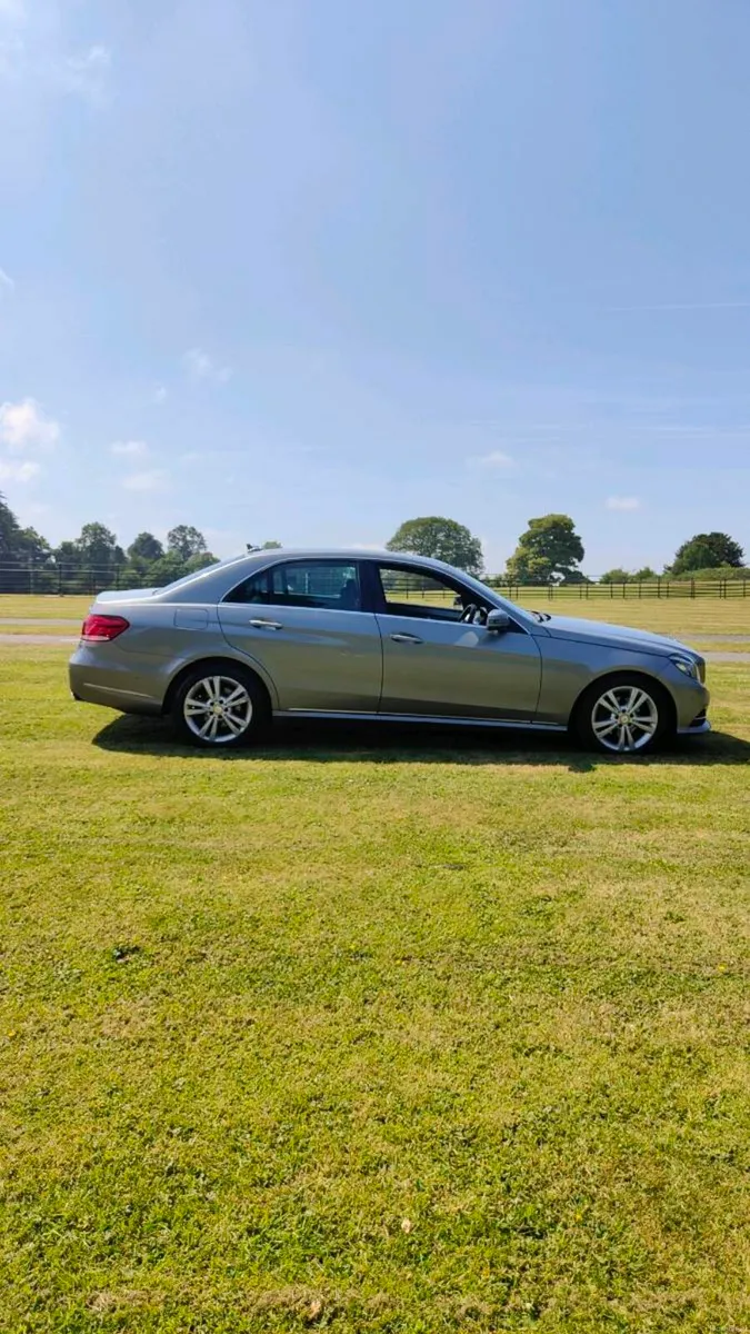 Mercedes Benz E220 - Image 6
