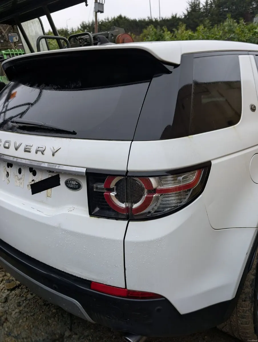 Land Rover Discovery Sport 2015 - Image 4