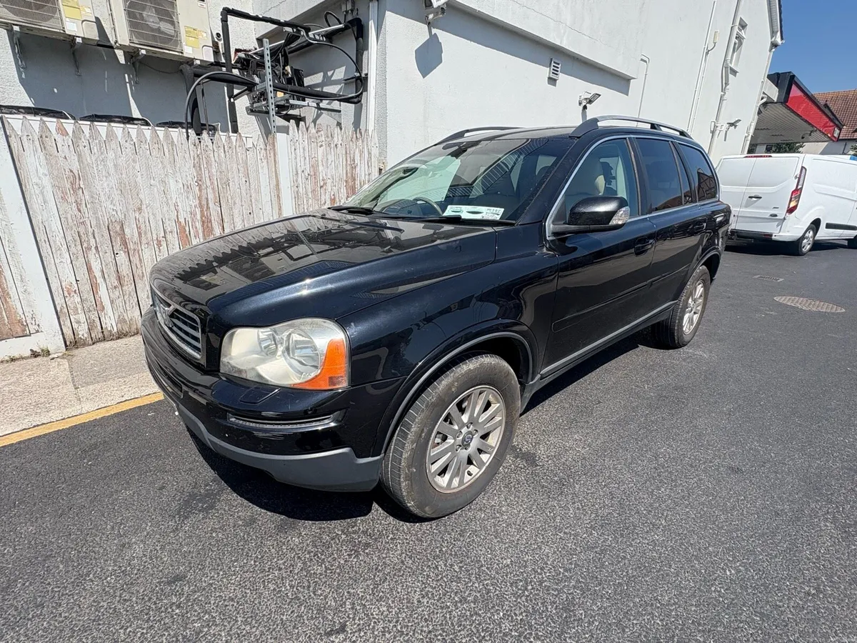 Volvo xc90 - Image 1