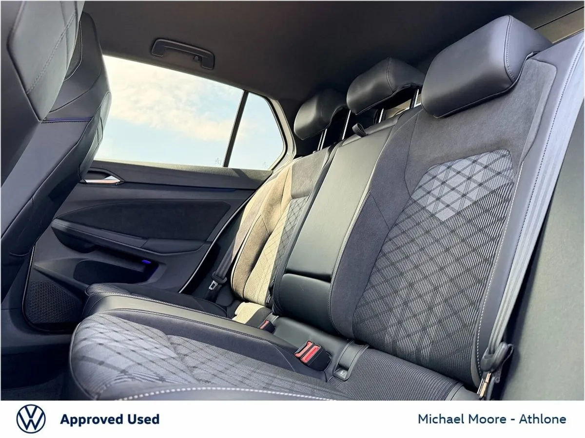 Volkswagen Golf GOLF R-LINE 2.0 TDI 150HP Auto - Image 5