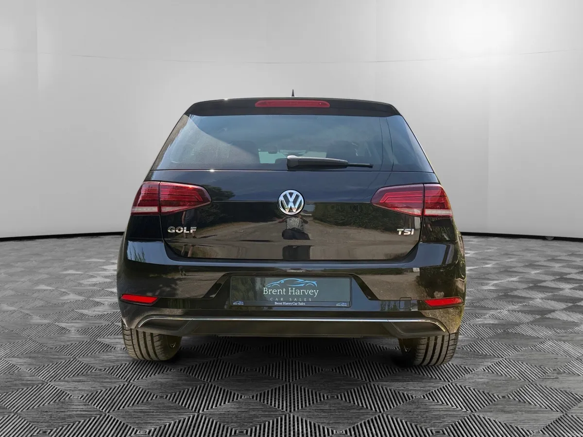 VW GOLF 2017 DSG - Image 4