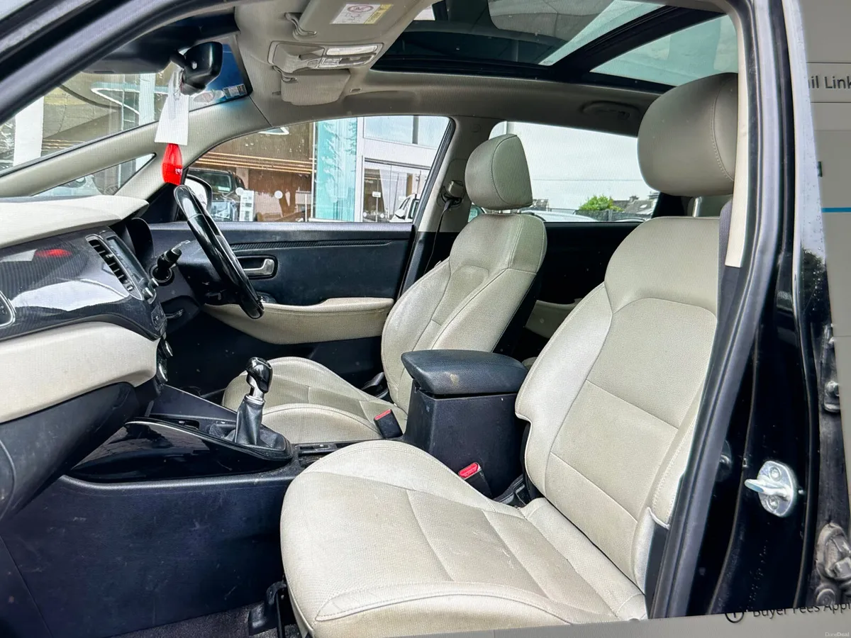 2018 Kia Carens 1.7 GSE 7-Seater - Image 6