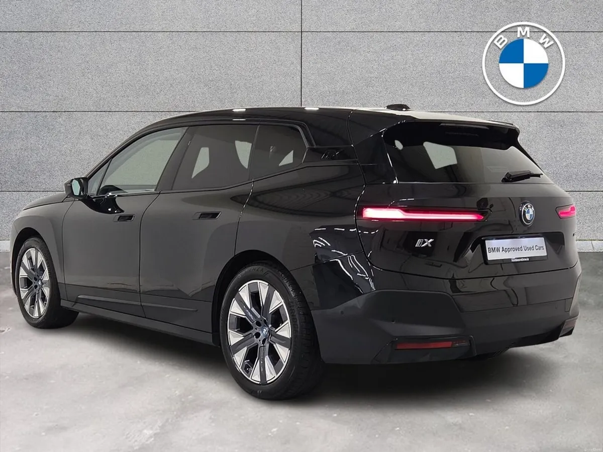 BMW iX xDrive40 Sport - Image 3