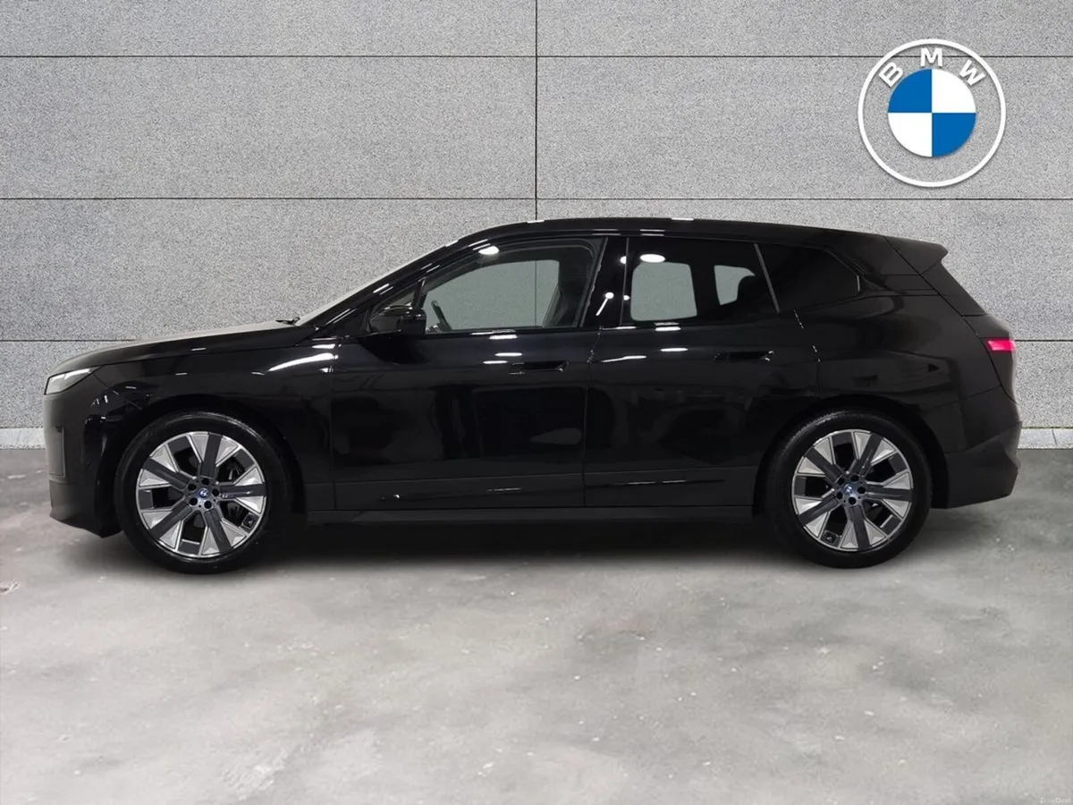 BMW iX xDrive40 Sport - Image 4
