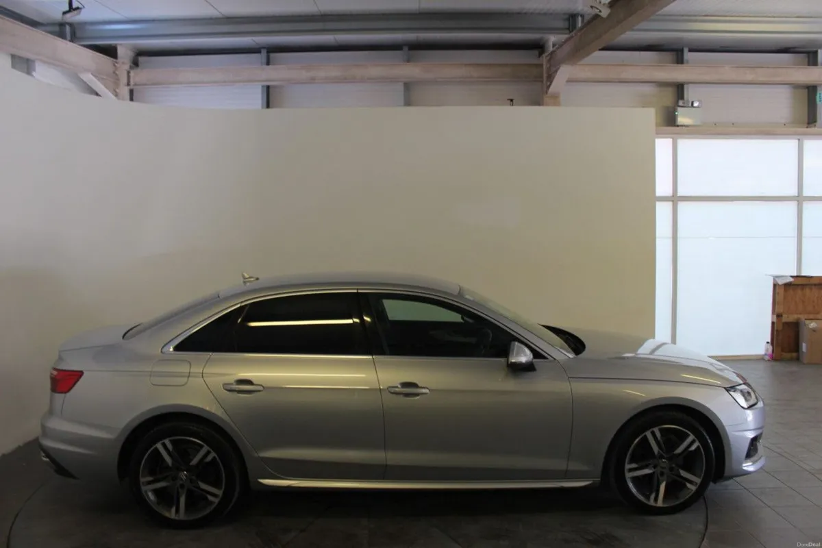 Audi A4 30 TDI 136HP S Tronic SE(TENDER 18) - Image 3