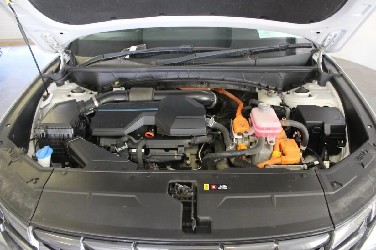 Hyundai Tucson 2WD Executive HEV Auto(TENDER 14) - Image 4