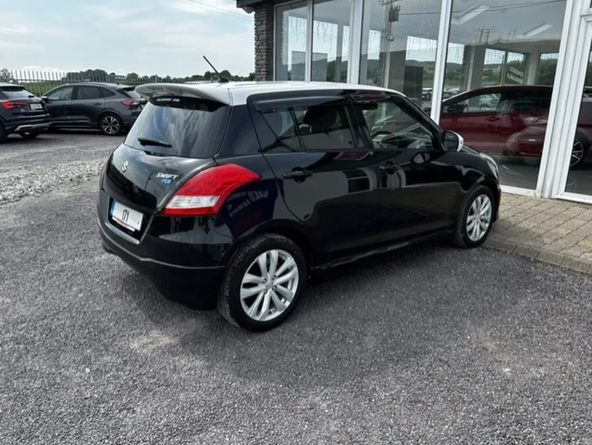 Suzuki Swift AUTOMATIC - Image 3
