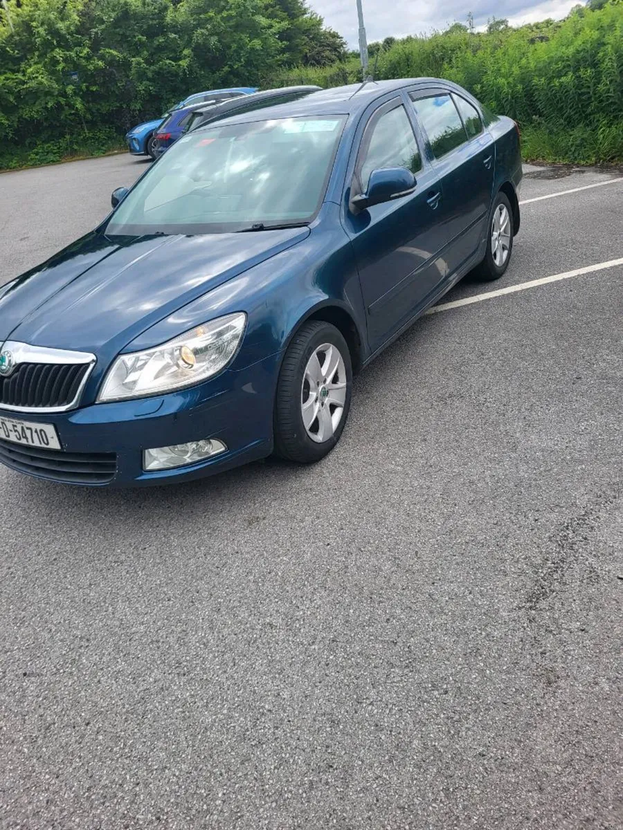 Car - Image 3