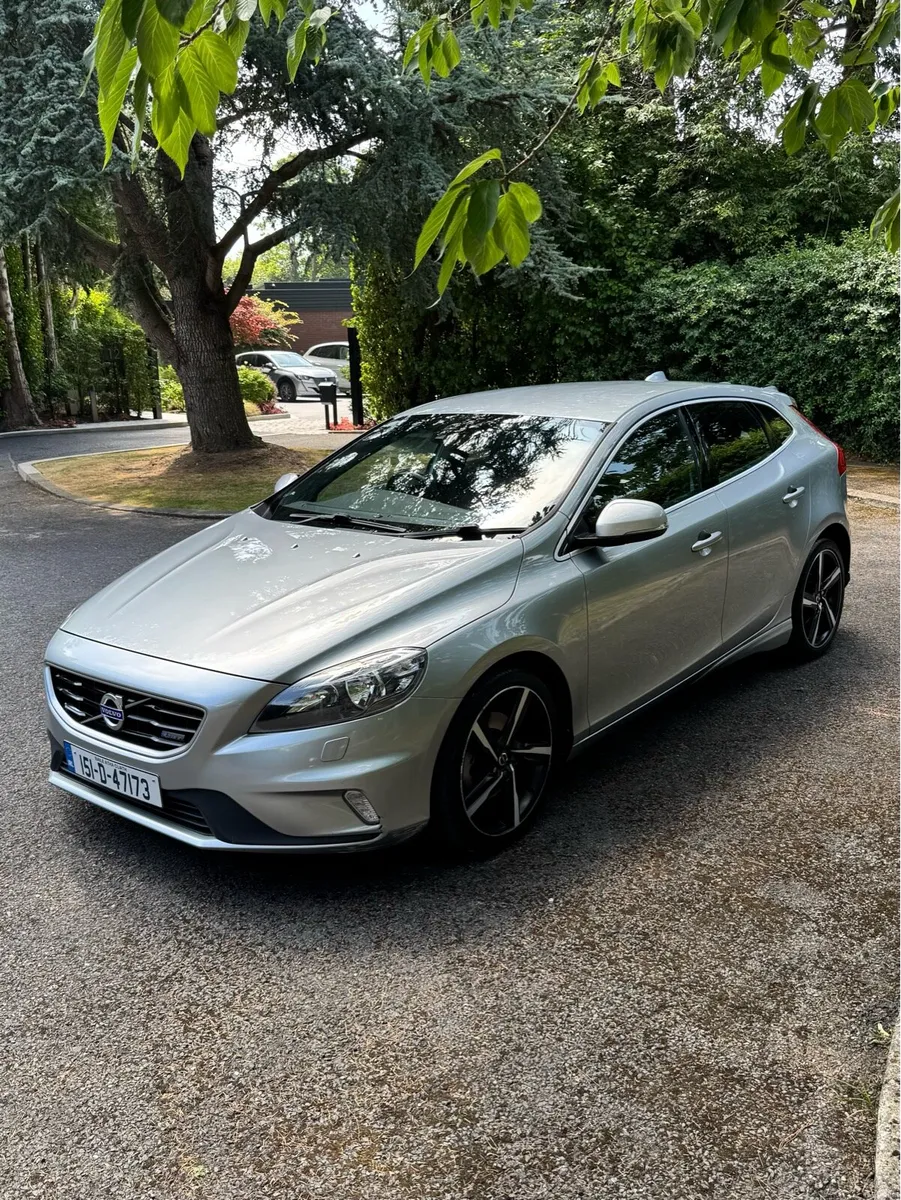 Volvo V40 R-Design(New NCT) - Image 1