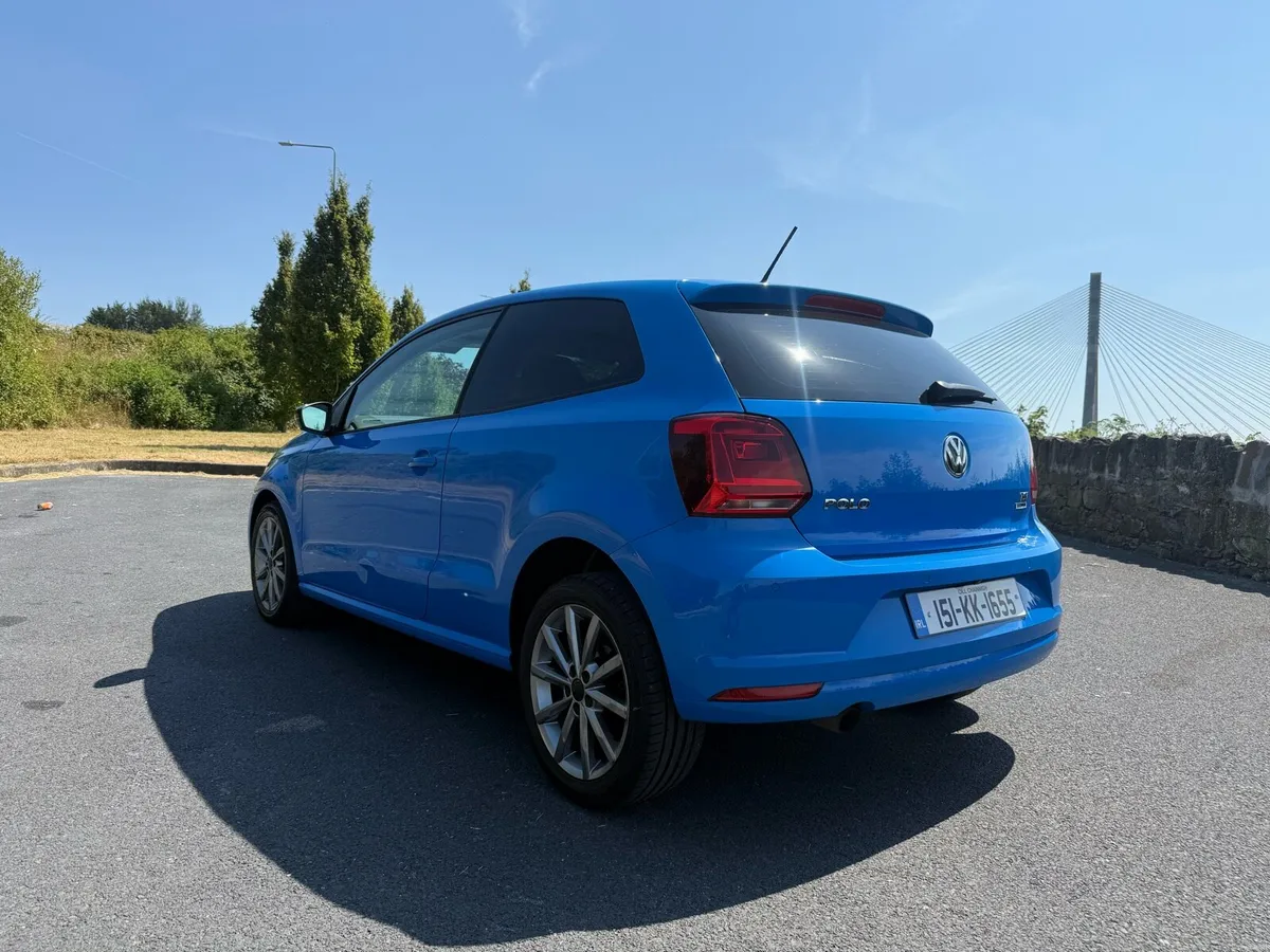 2015 Volkswagen Polo - Image 4