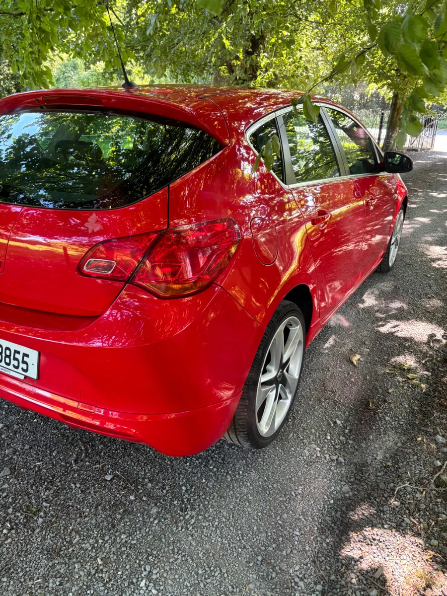Opel Astra Limited Edition CDTI ECO S/S - Image 6