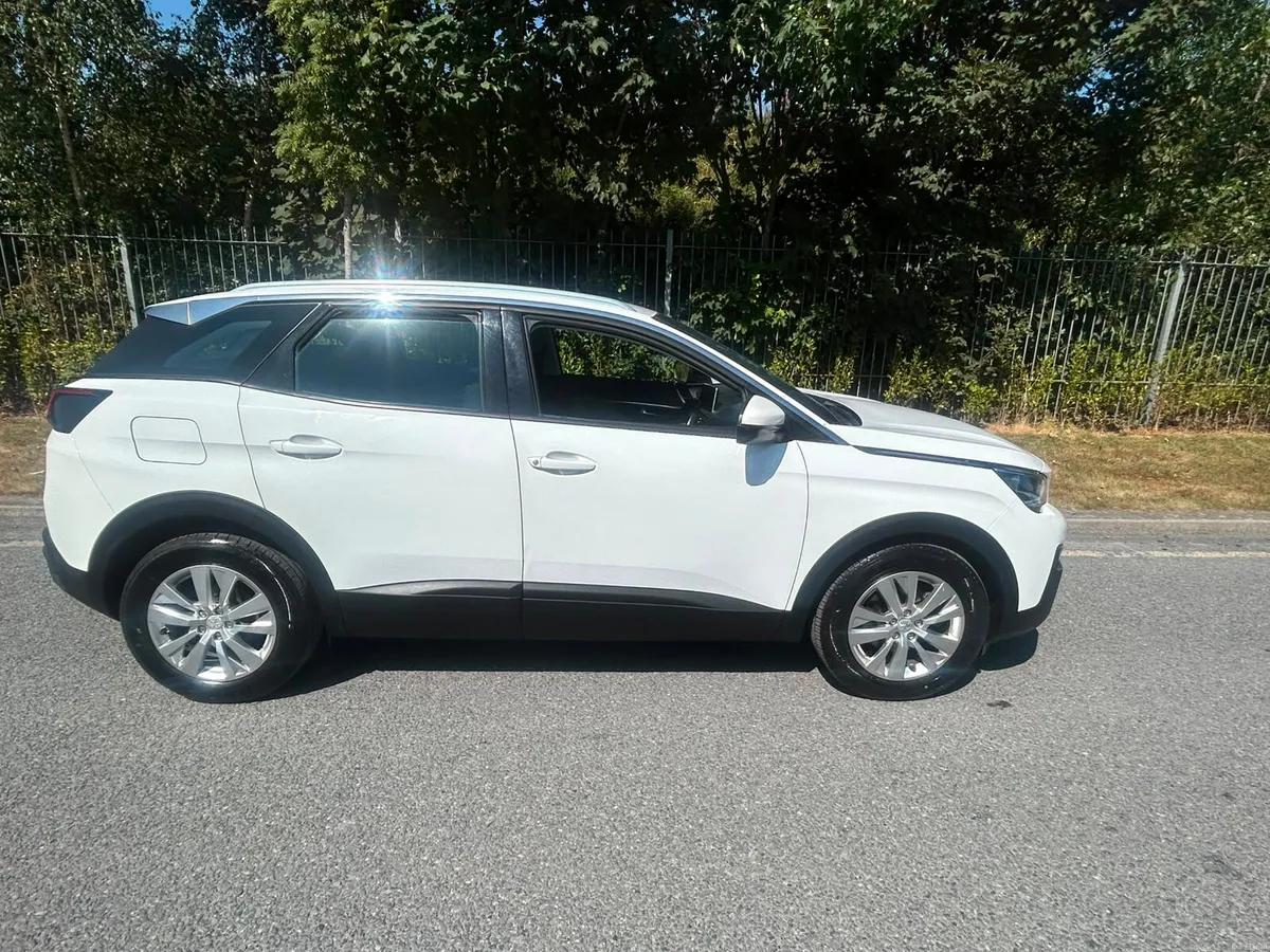 Peugeot 3008 2017 IN WHITE - Image 4
