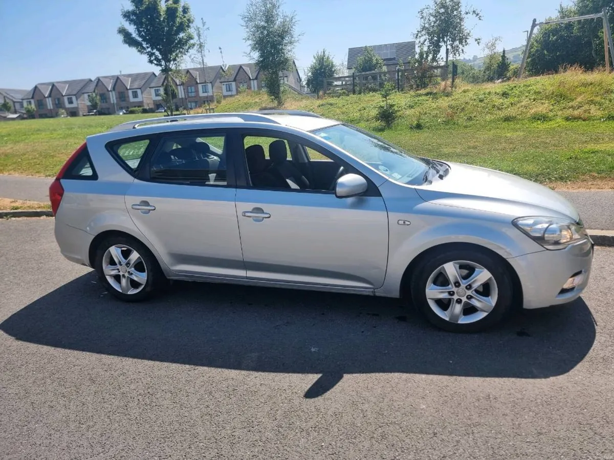 Kia ceed sportswagon - Image 2