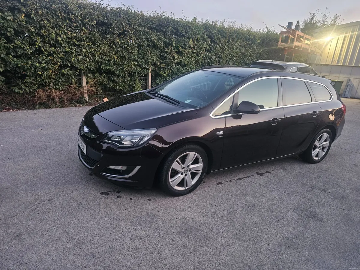 2014 Opel Astra - Image 2