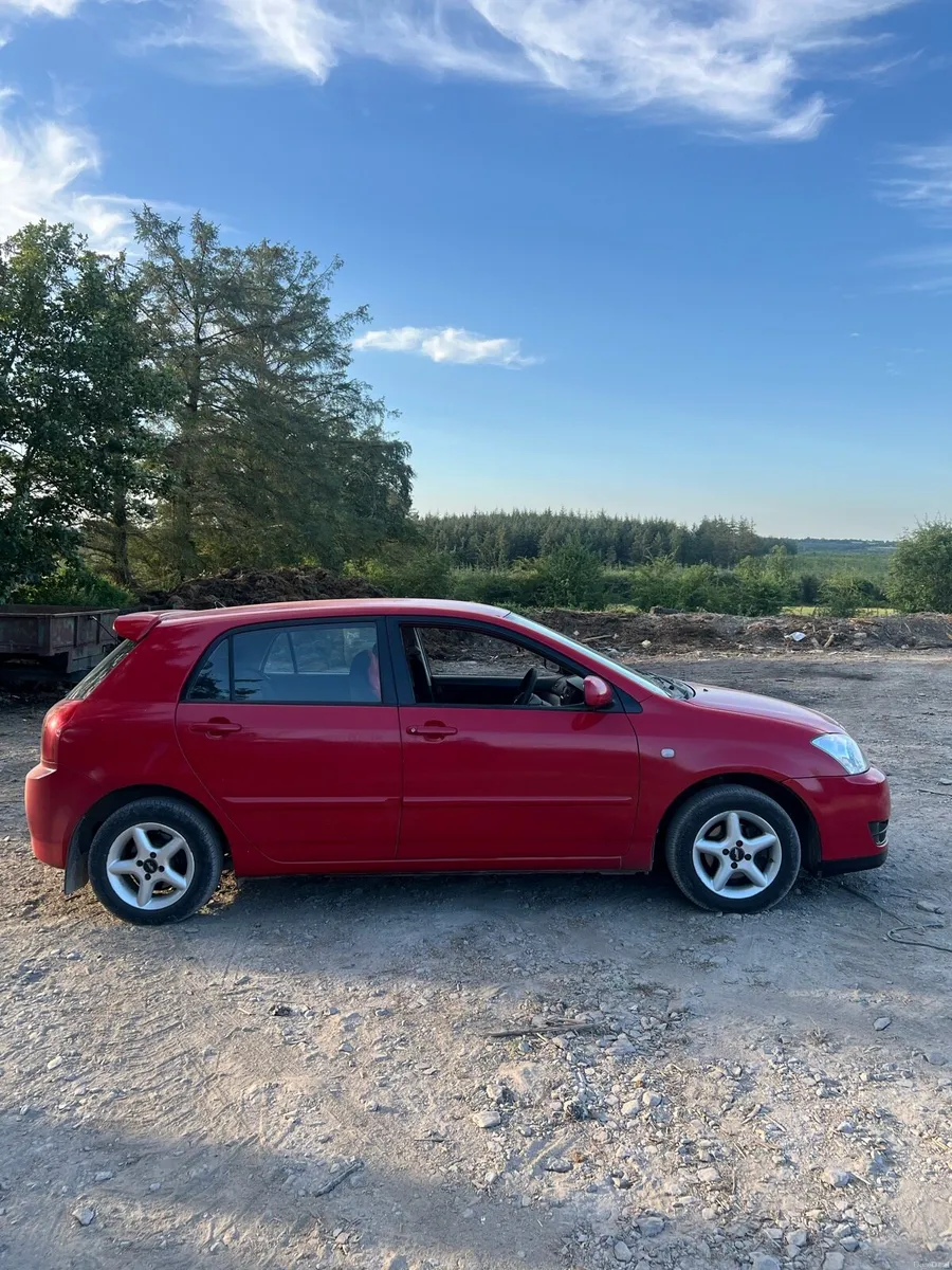 Toyota Corolla - Image 2