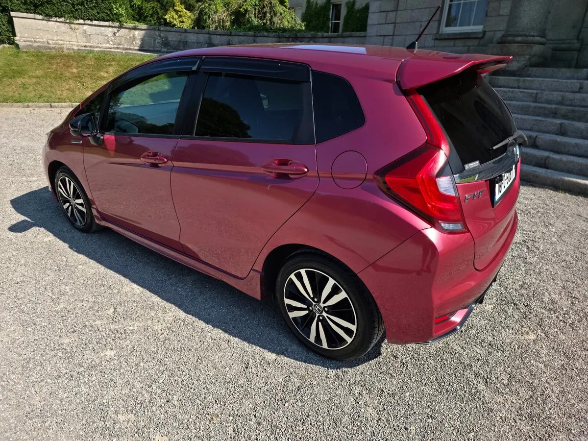 2018 Honda Fit automatic hybrid massive spec 👀 - Image 4