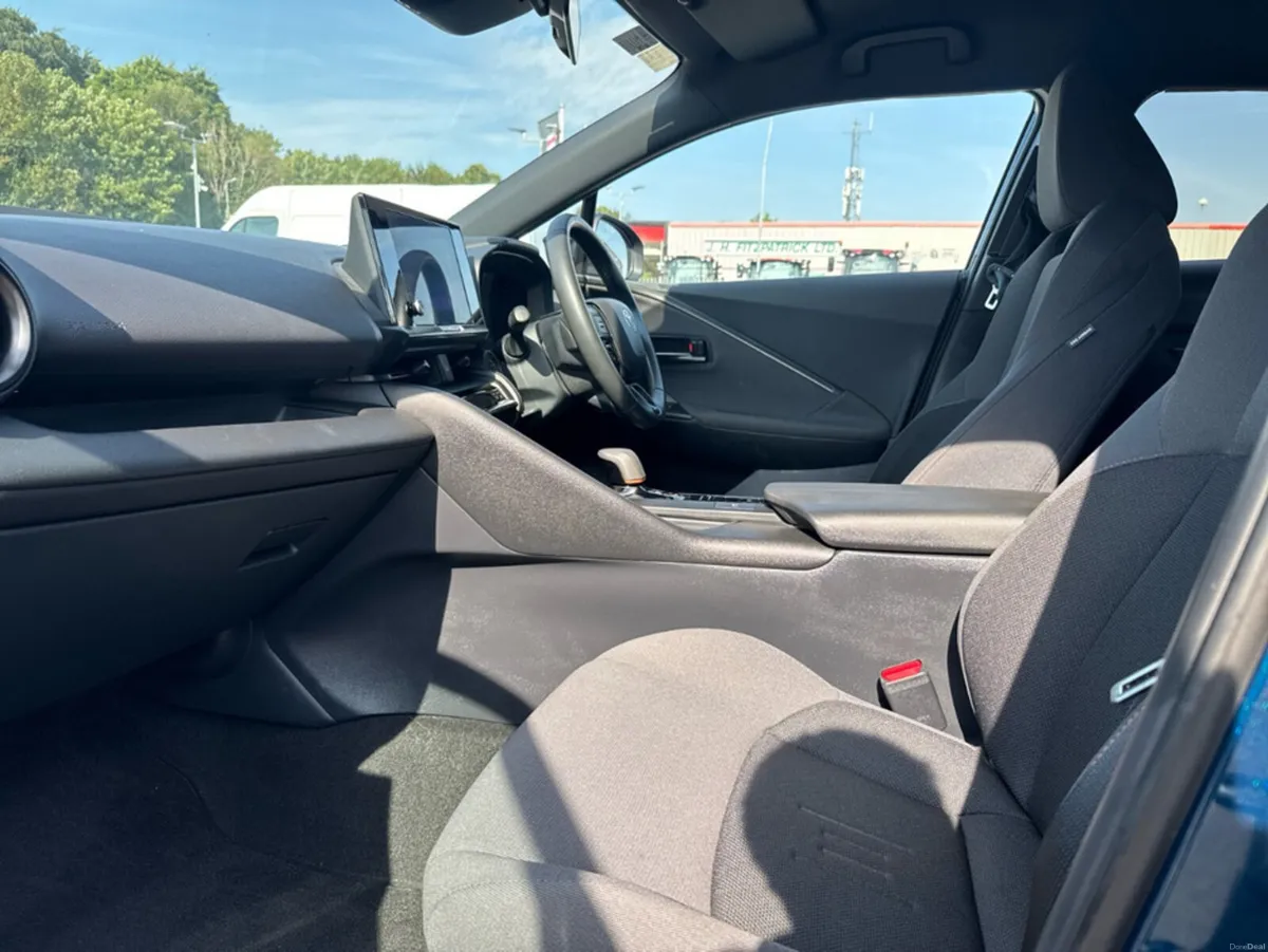 Toyota C-HR *ORIGINAL IRISH CAR* HEV SPORT - Image 6