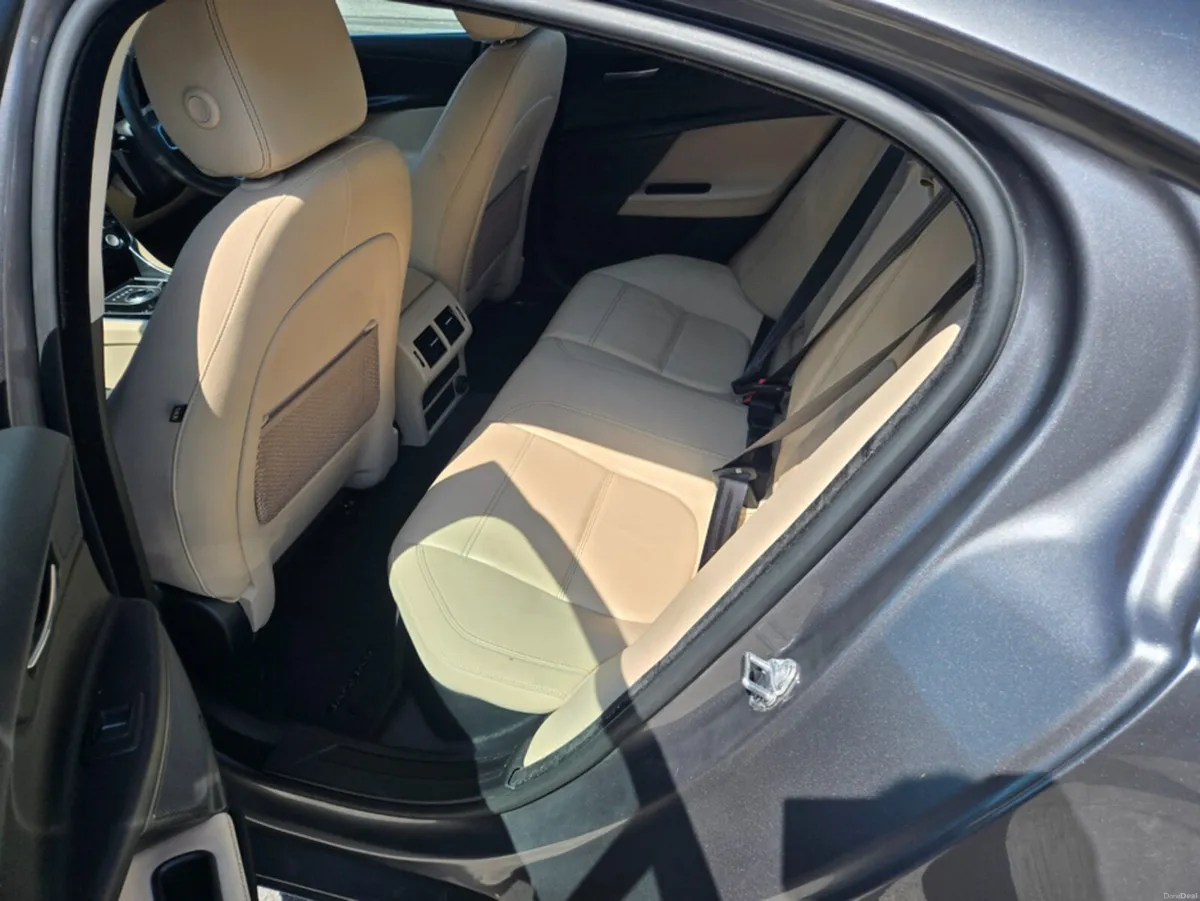 Jaguar XE MY18 2.0 D PRESTIGE 163PS 4DR AUTOMATIC - Image 6